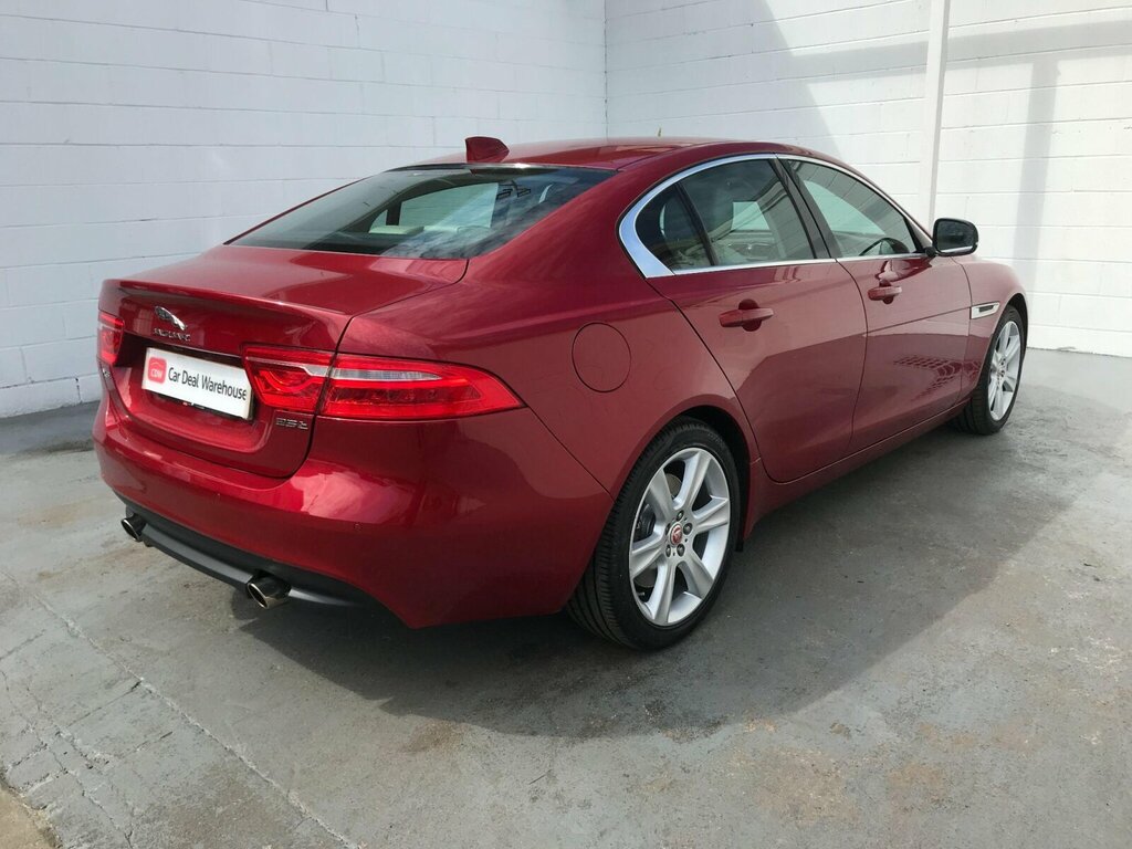 Jaguar XE S Black #12