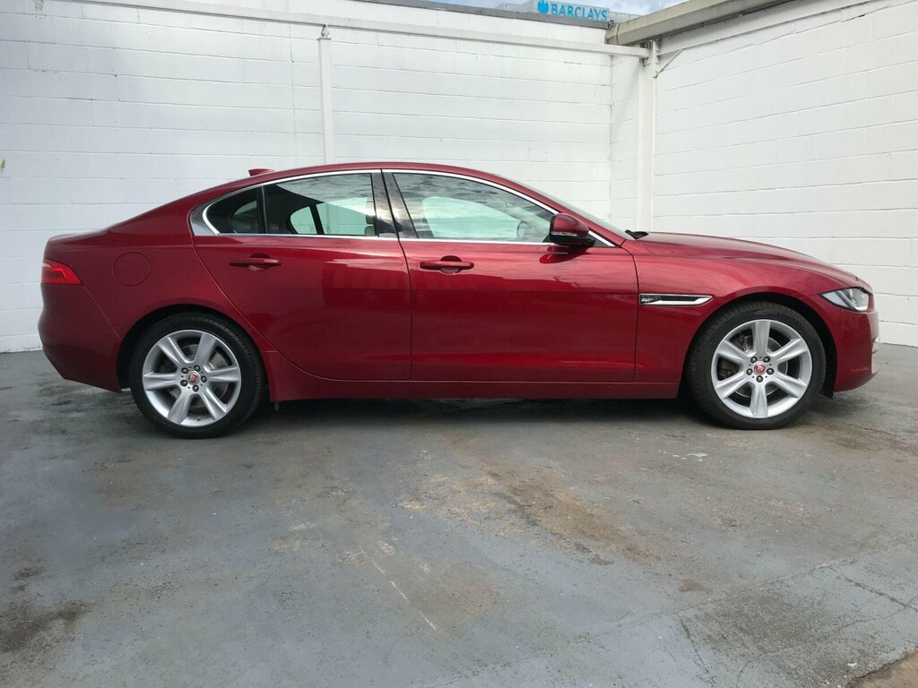 Jaguar XE 2.0 Gtdi Portfolio Euro 6 Ss Red #5