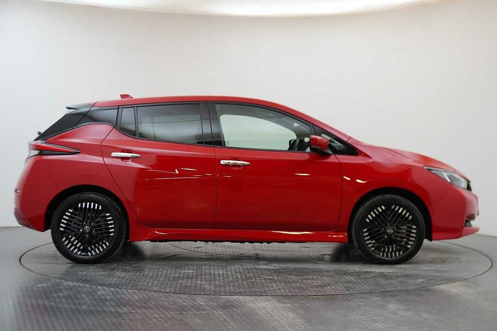 Nissan Leaf E 59Kw N-connecta With Sat Nav And 360 Aroun Red #6