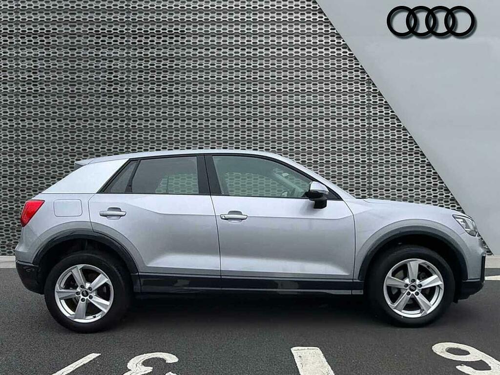 Audi Q2 Sport 30 Tfsi 116 Ps 6-Speed Silver #4