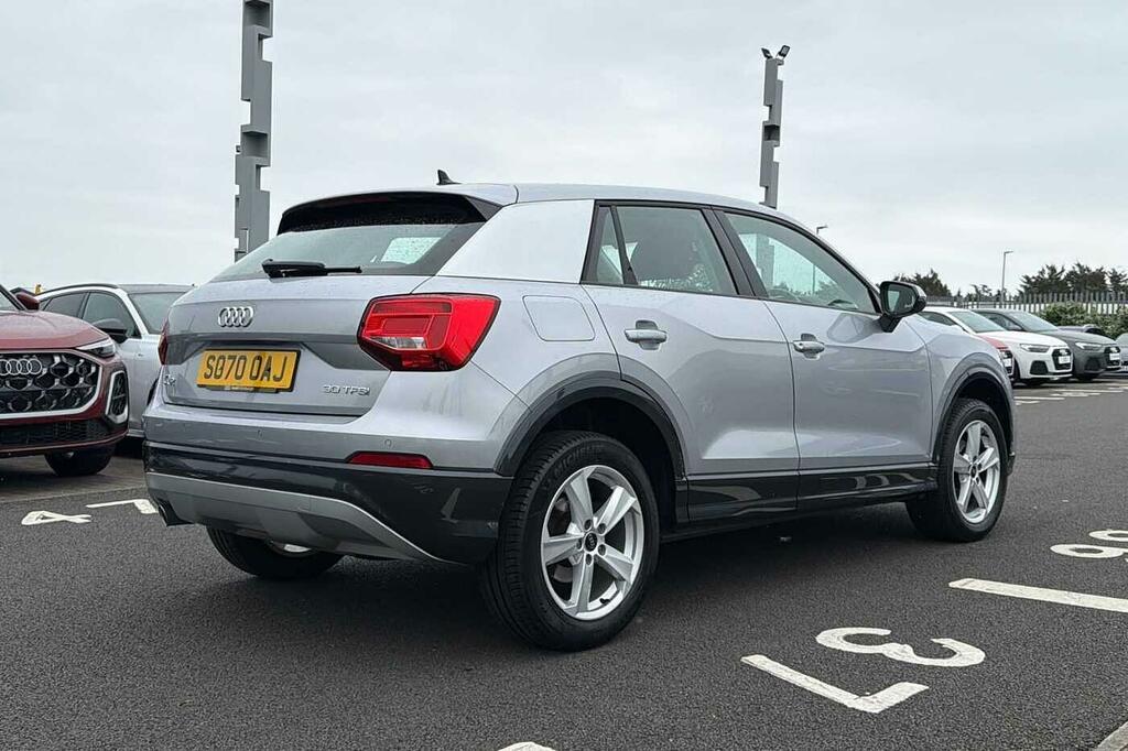 Audi Q2 30 Tfsi Technik Grey #16