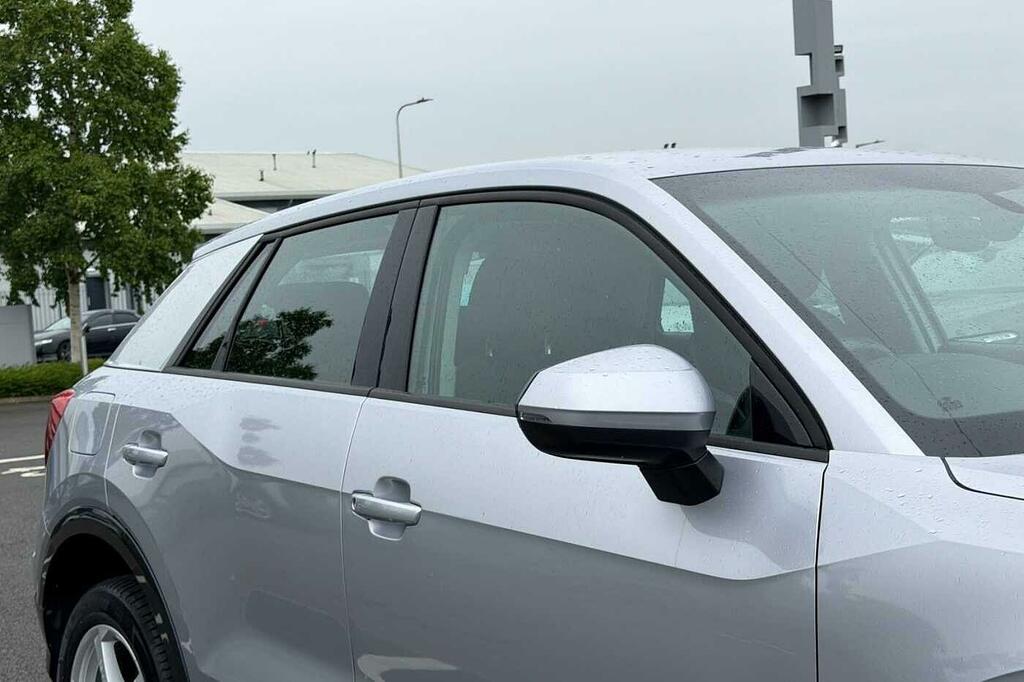 Audi Q2 30 Tfsi Technik Grey #18