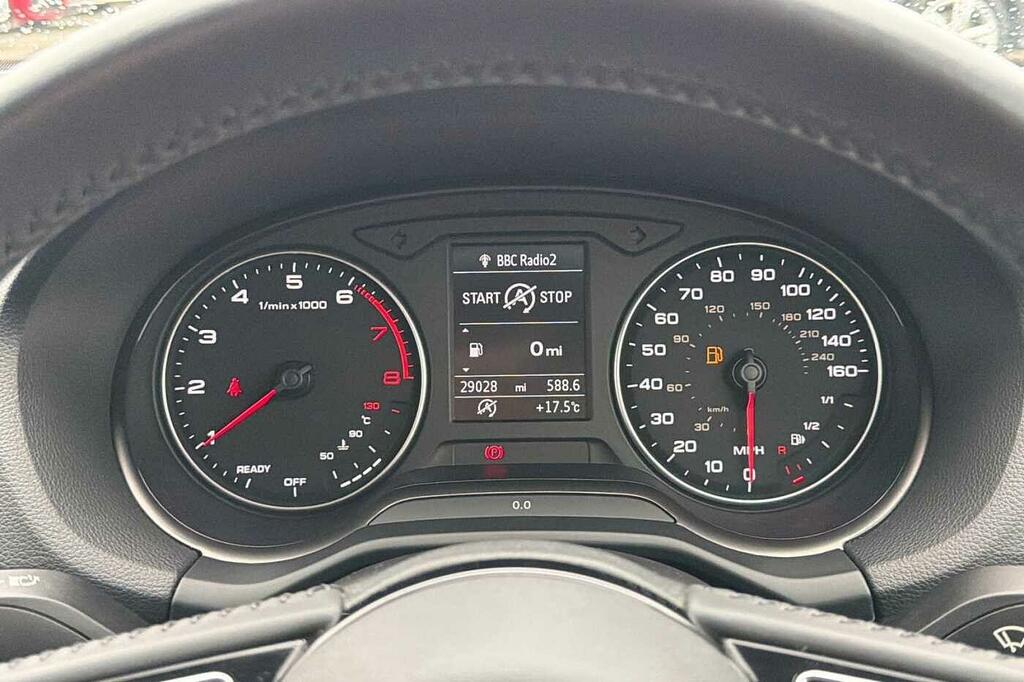 Audi Q2 30 Tfsi Technik Grey #24
