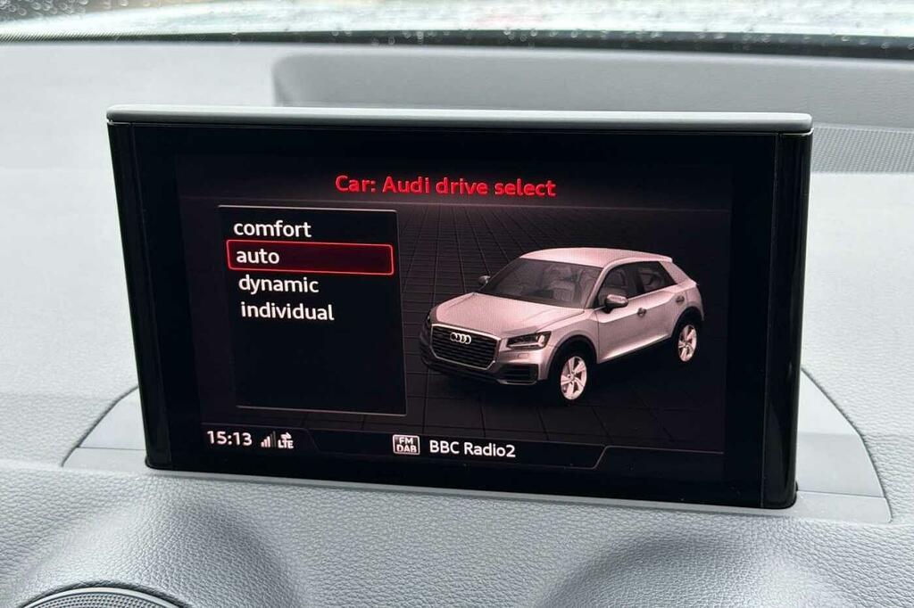 Audi Q2 30 Tfsi Technik Grey #30