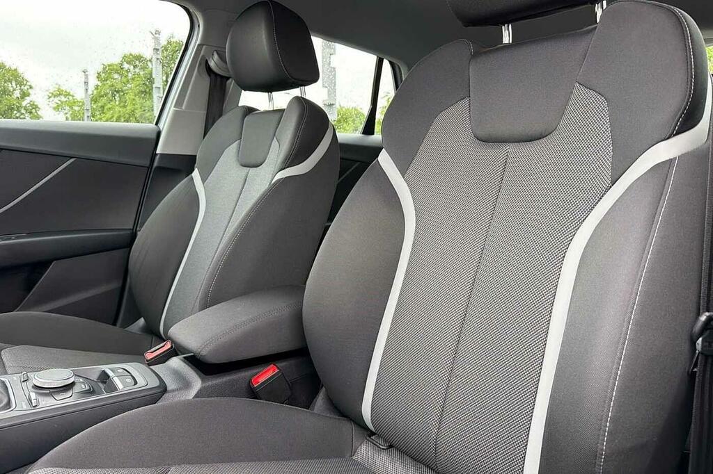 Audi Q2 30 Tfsi Technik Grey #20