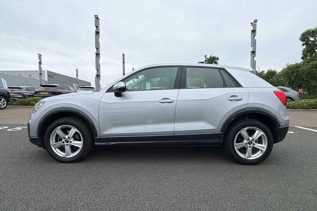 Audi Q2 30 Tfsi Technik Grey #15
