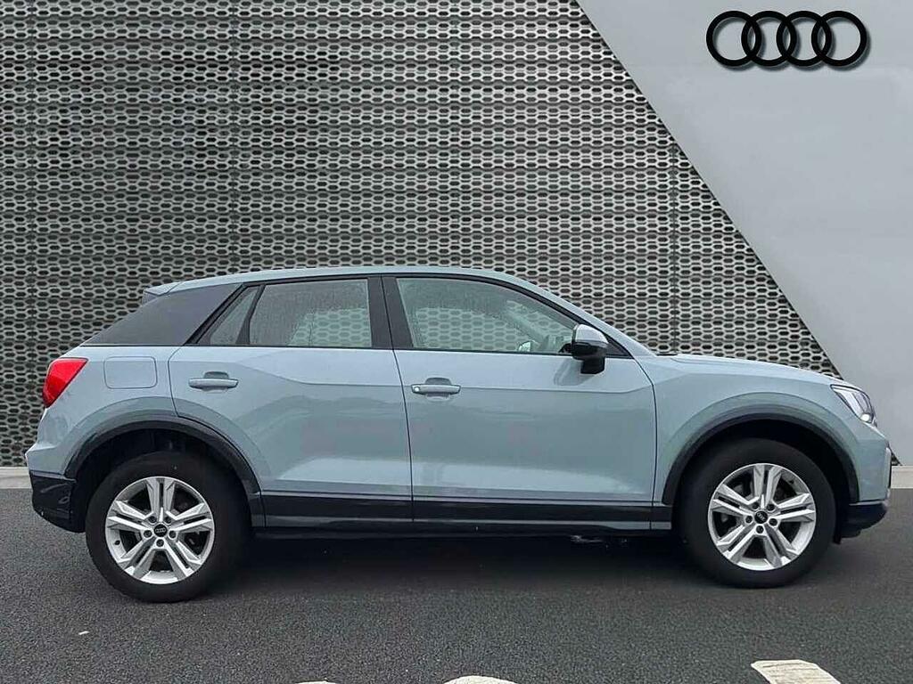 Audi Q2 Sport 30 Tfsi 116 Ps 6-Speed SM24TUW Grey #4