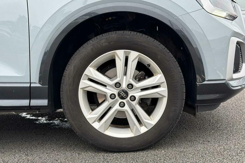Audi Q2 Sport 30 Tfsi 116 Ps 6-Speed SM24TUW Grey #5