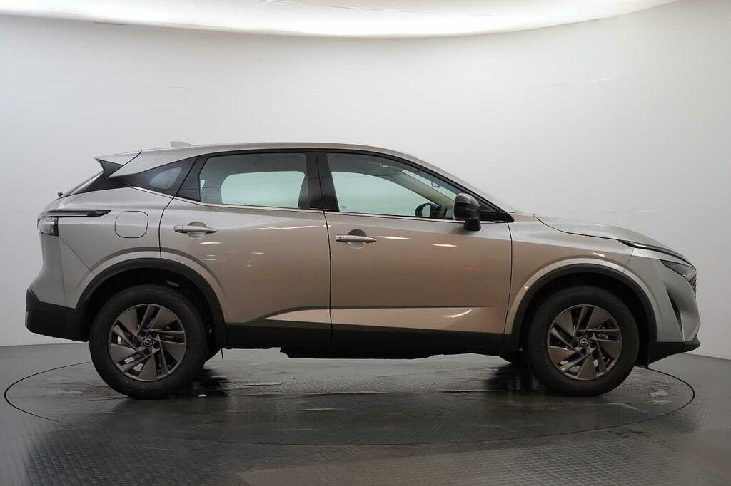 Nissan Qashqai 1.3 Dig-t Mh 140 Acenta Premium With Rear View Cam Silver #6
