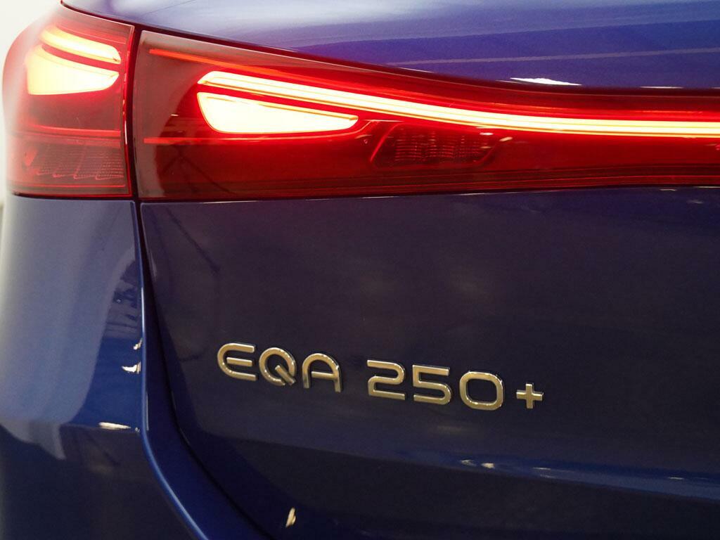 Mercedes-Benz EQA Eqa 250 Amg Line Premium Plus Grey #19