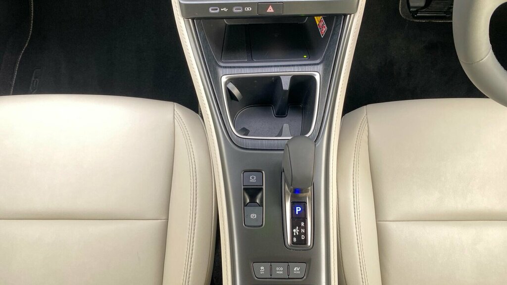 Lexus LBX 1.5 Premium Plus E-cvt Grey #55