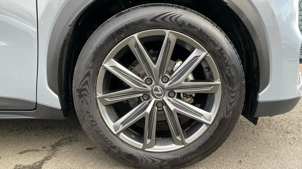 Lexus LBX 1.5 Premium Plus E-cvt Grey #49