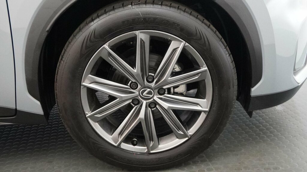 Lexus LBX 1.5 Premium Plus E-cvt Grey #22