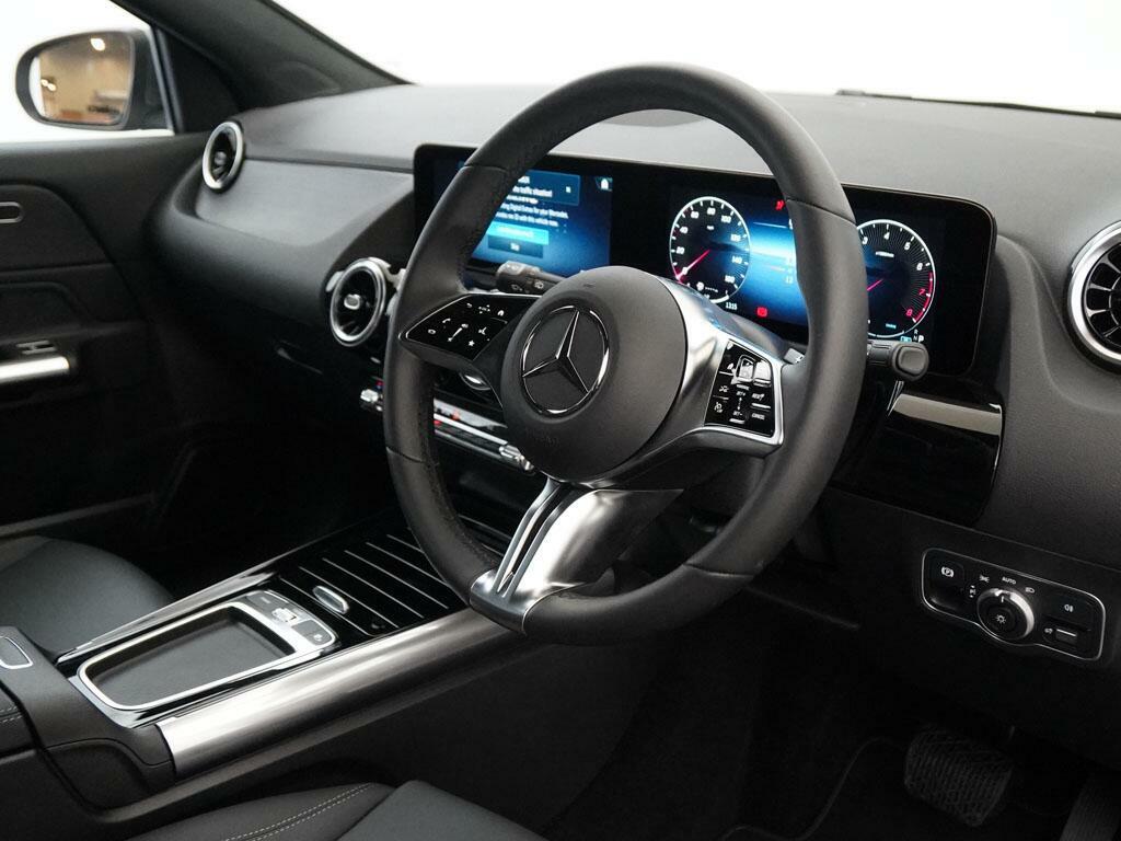 Mercedes-Benz GLA Class Gla 200 Amg Line Premium Grey #13
