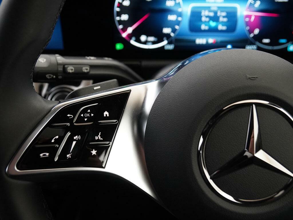 Mercedes-Benz GLA Class Gla 200 Amg Line Premium Grey #23