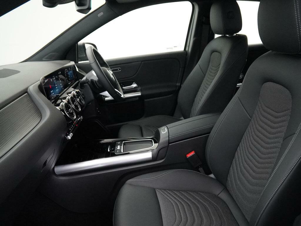 Mercedes-Benz GLA Class Gla 180 Sport Edition Grey #3