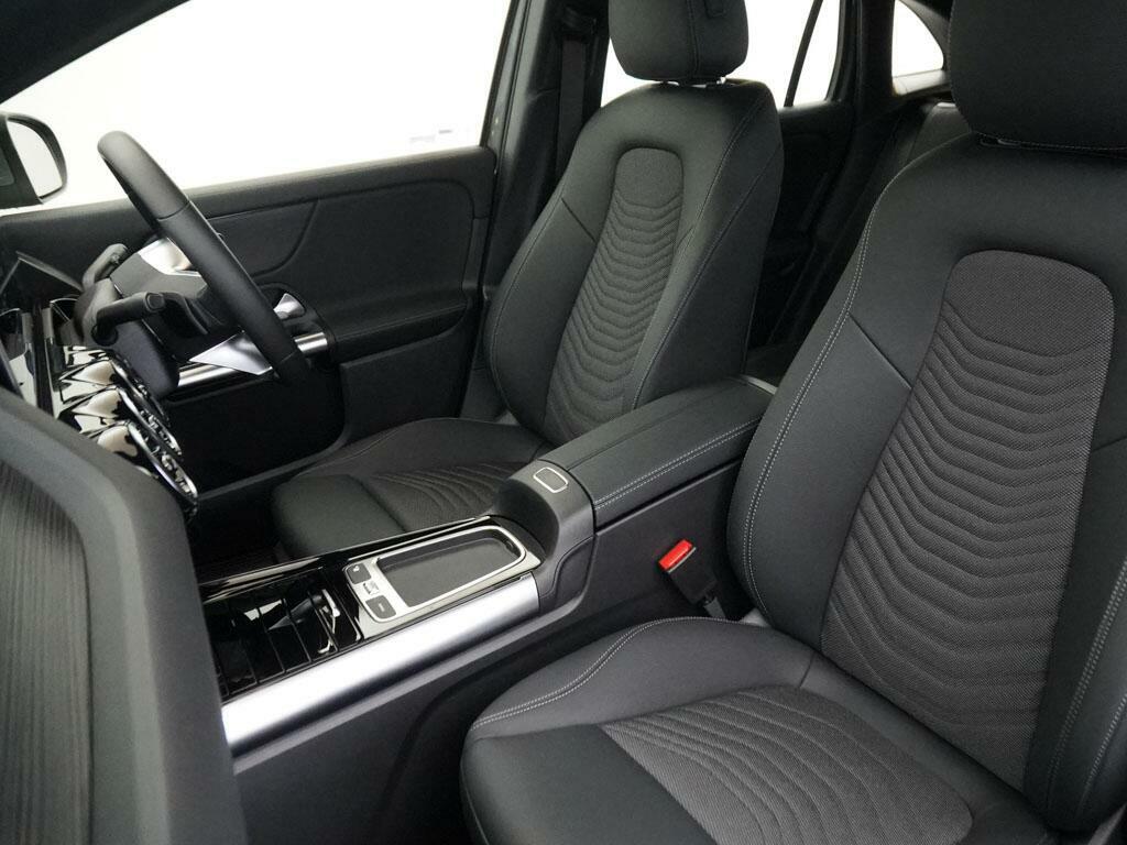 Mercedes-Benz GLA Class Gla 200 Amg Line Premium Grey #34