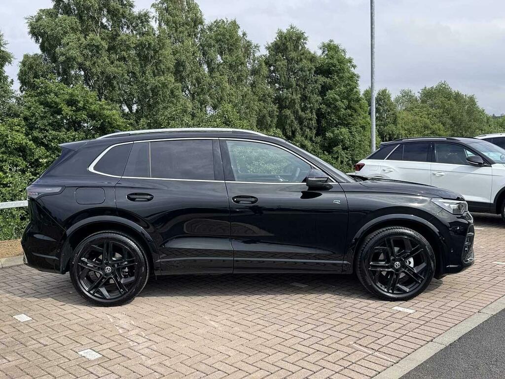 Volkswagen Tiguan 1.5 Etsi 150 R-line Dsg Black #4