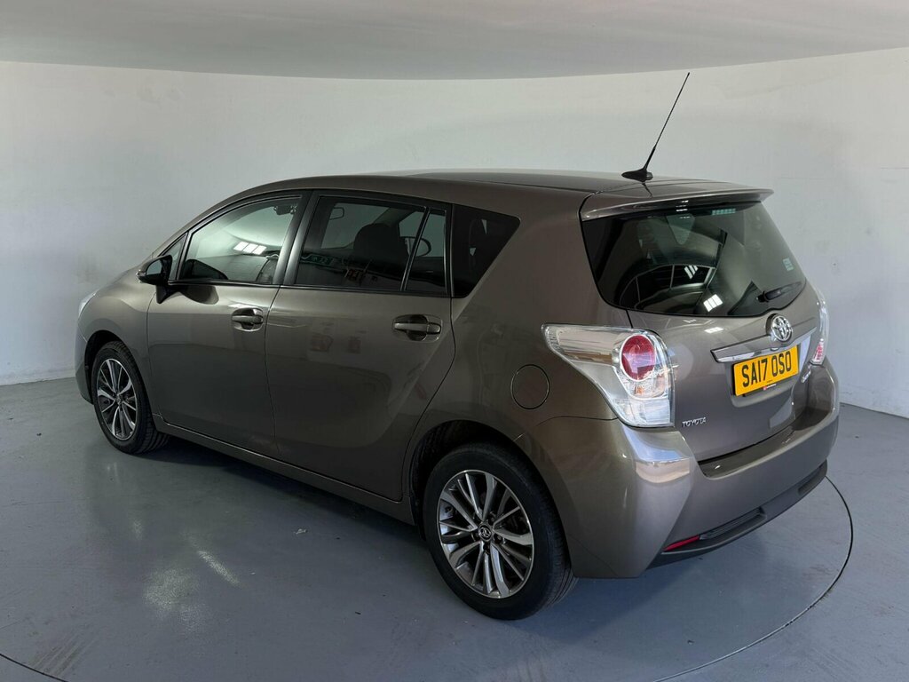Toyota Verso 1.8 V-matic Design Multidrive S Euro 6 7 Seat Brown #5