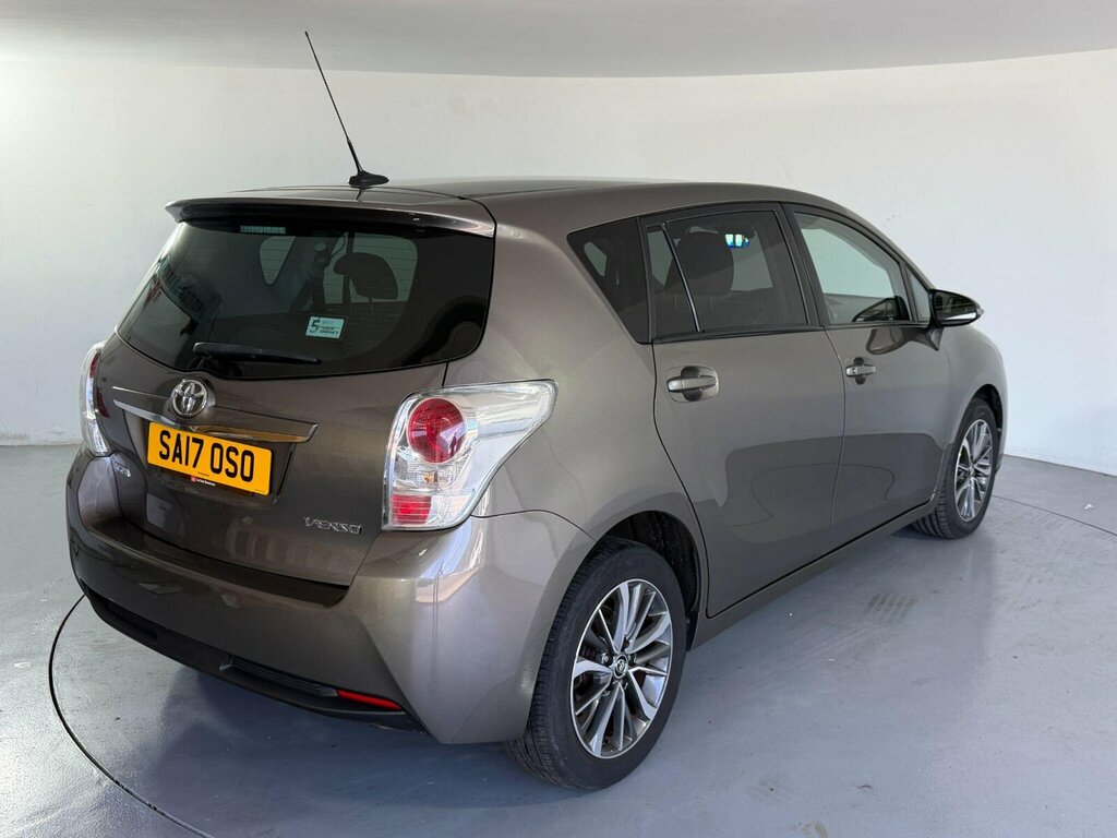 Toyota Verso 1.8 V-matic Design Multidrive S Euro 6 7 Seat Brown #6