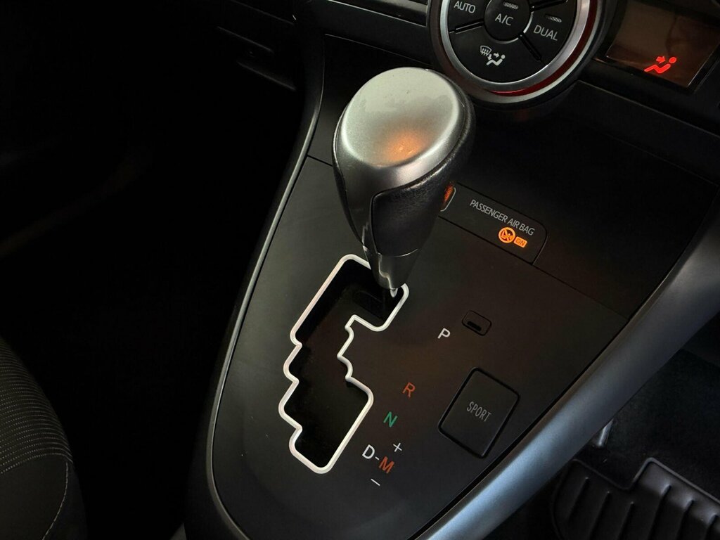 Toyota Verso Valvematic Icon Grey #17