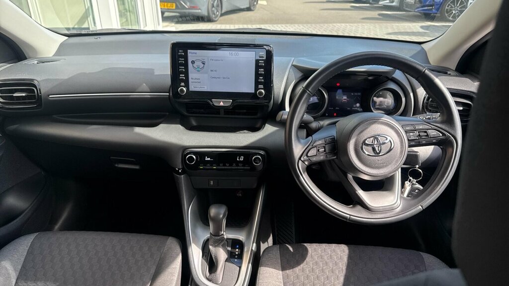 Toyota Yaris 1.5 Vvt-h Design E-cvt Euro 6 Ss Silver #6
