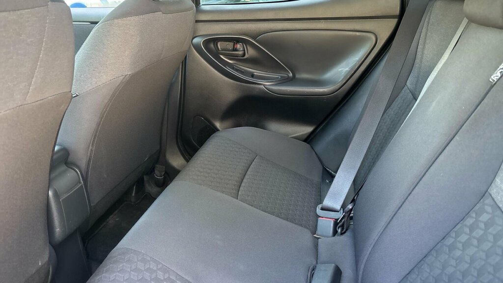 Toyota Yaris Excel White #15