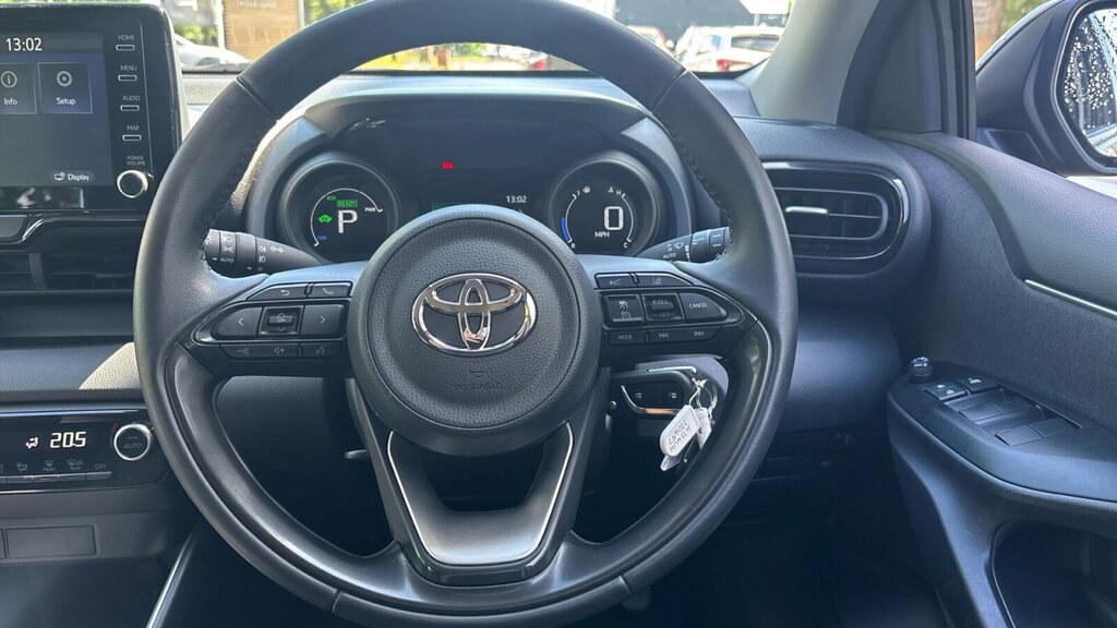 Toyota Yaris Excel White #10