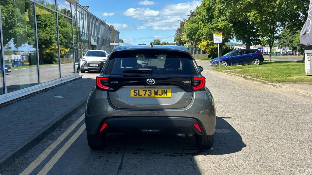 Toyota Yaris Excel White #26