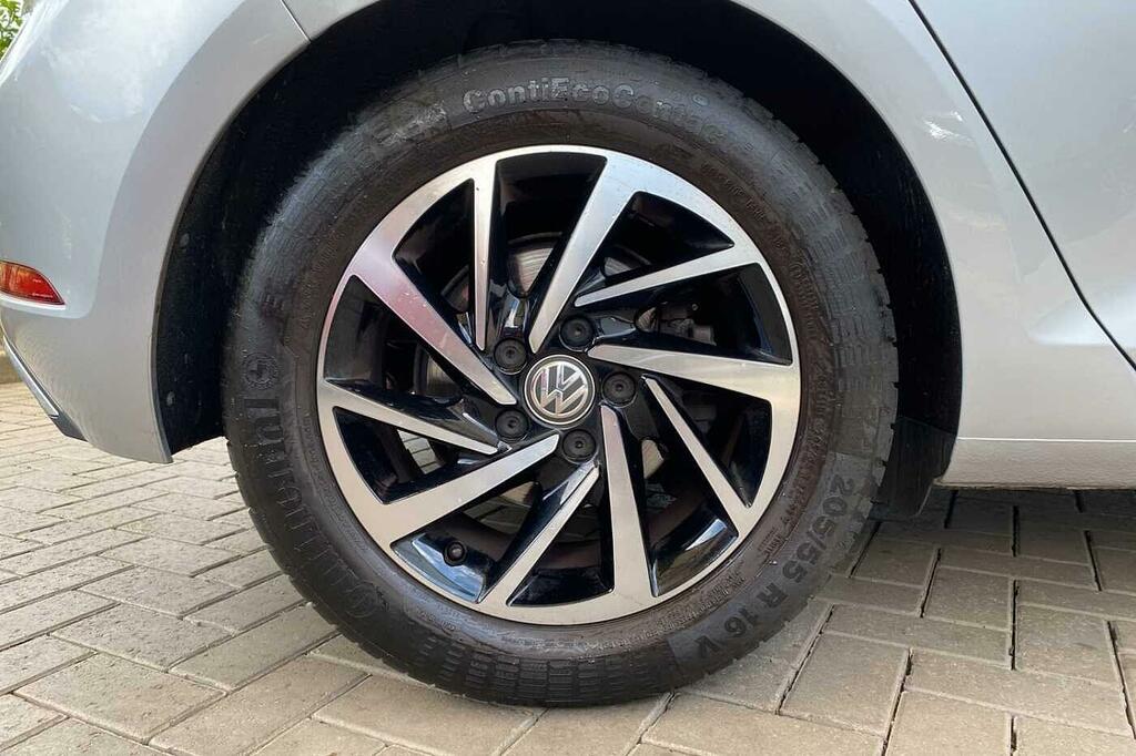 Volkswagen Golf 1.5 Tsi Evo Match Silver #5