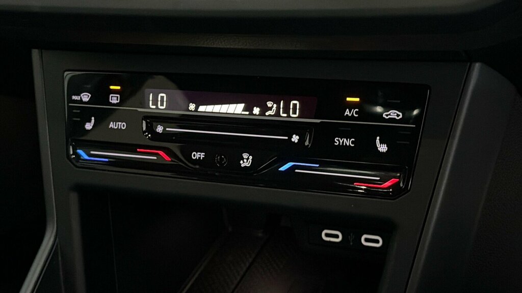 Volkswagen Polo Hatchback  #28