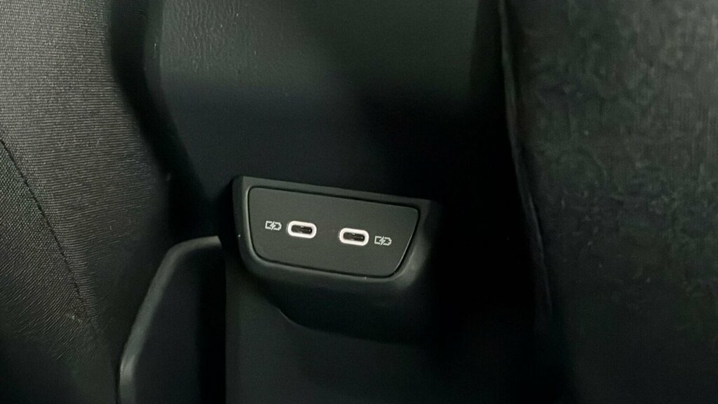 Volkswagen Polo Hatchback  #32