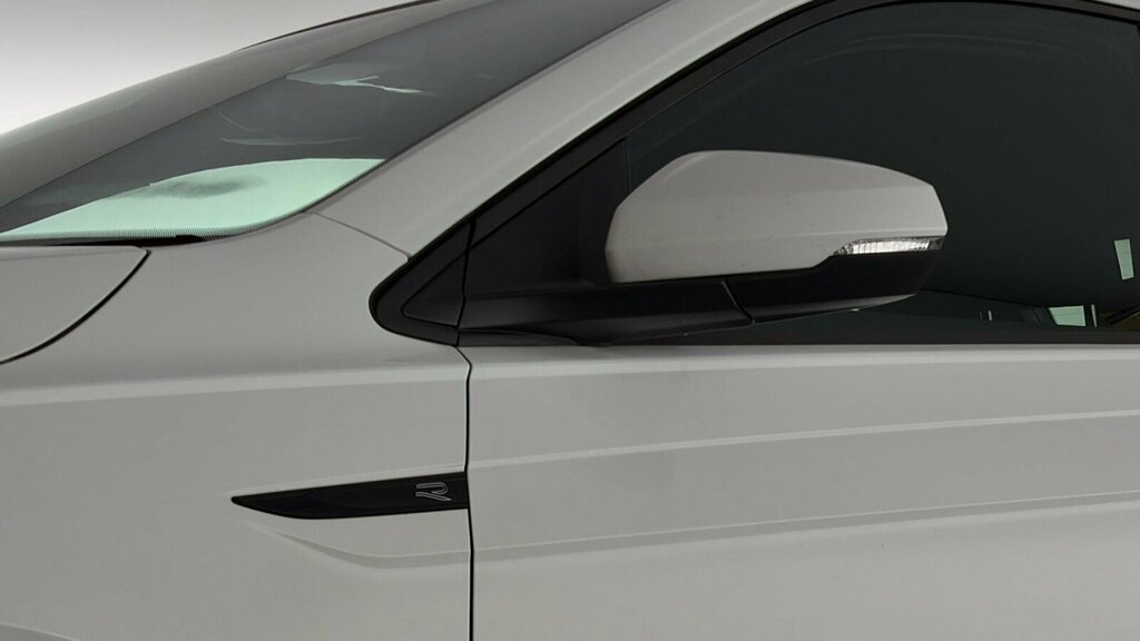 Volkswagen Polo Hatchback  #35