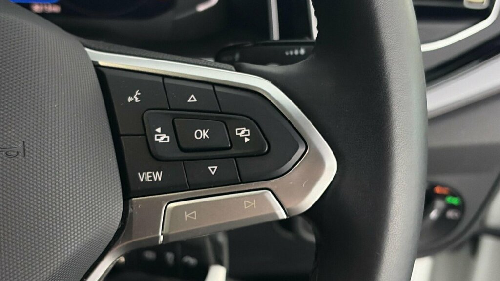 Volkswagen Polo Hatchback  #18
