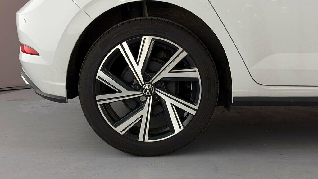 Volkswagen Polo Hatchback  #7