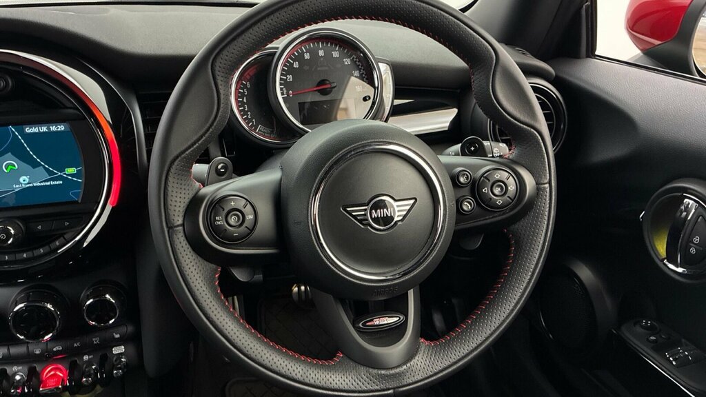 Mini Hatch Back Euro 6 Ss 136 Ps Black #50