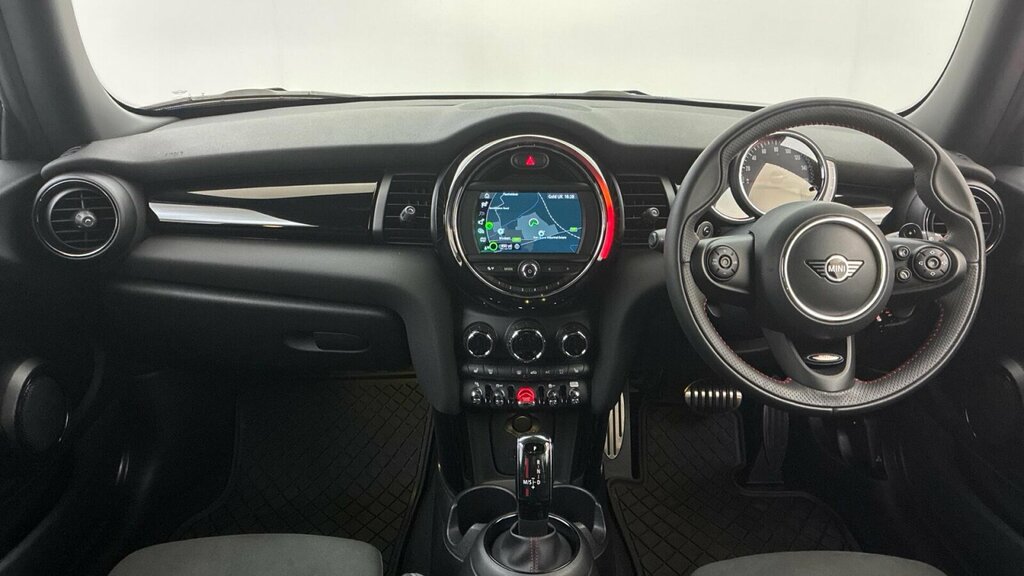 Mini Hatch Back Euro 6 Ss 136 Ps Black #8