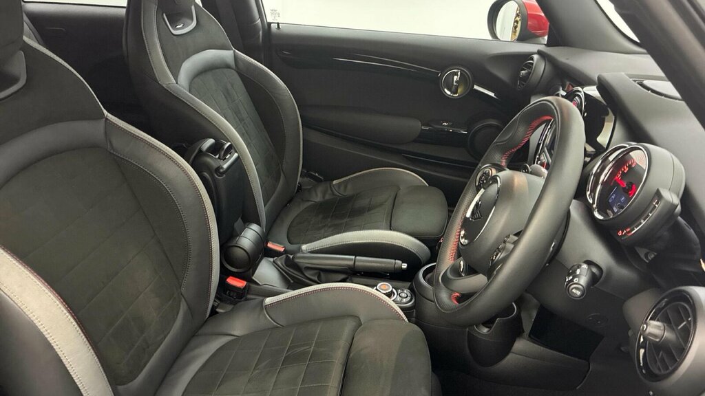 Mini Hatch Back Euro 6 Ss 136 Ps Black #21