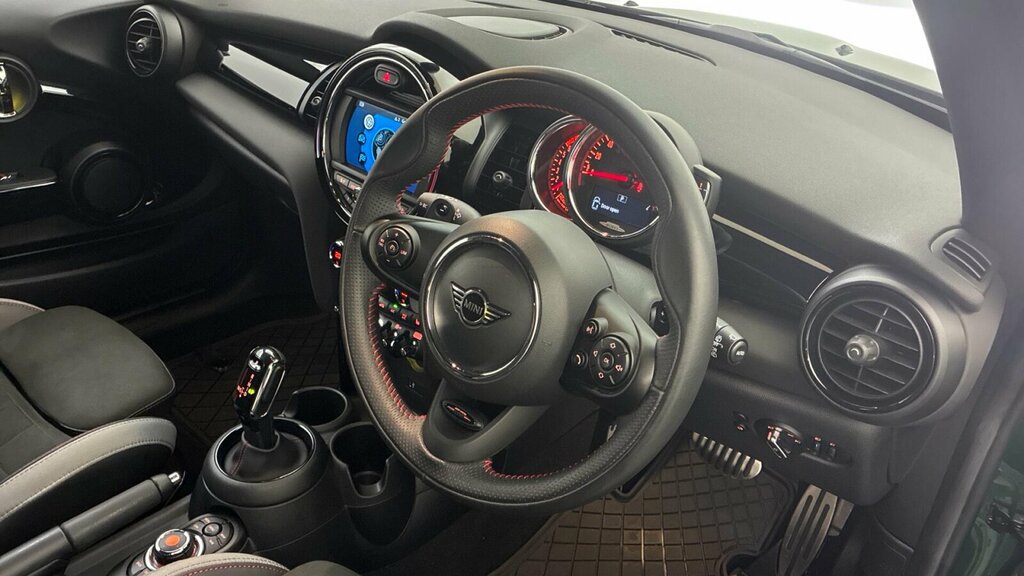 Mini Hatch Back Euro 6 Ss 136 Ps Black #12