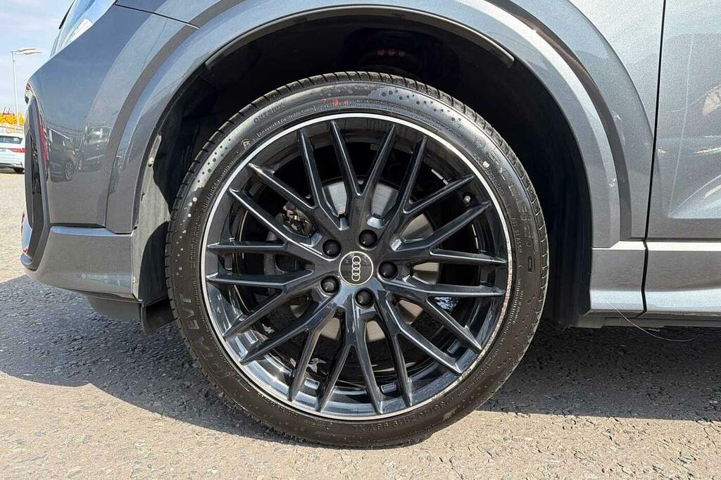 Audi Q2 Black Edition 30 Tfsi 110 Ps 6-Speed Grey #5