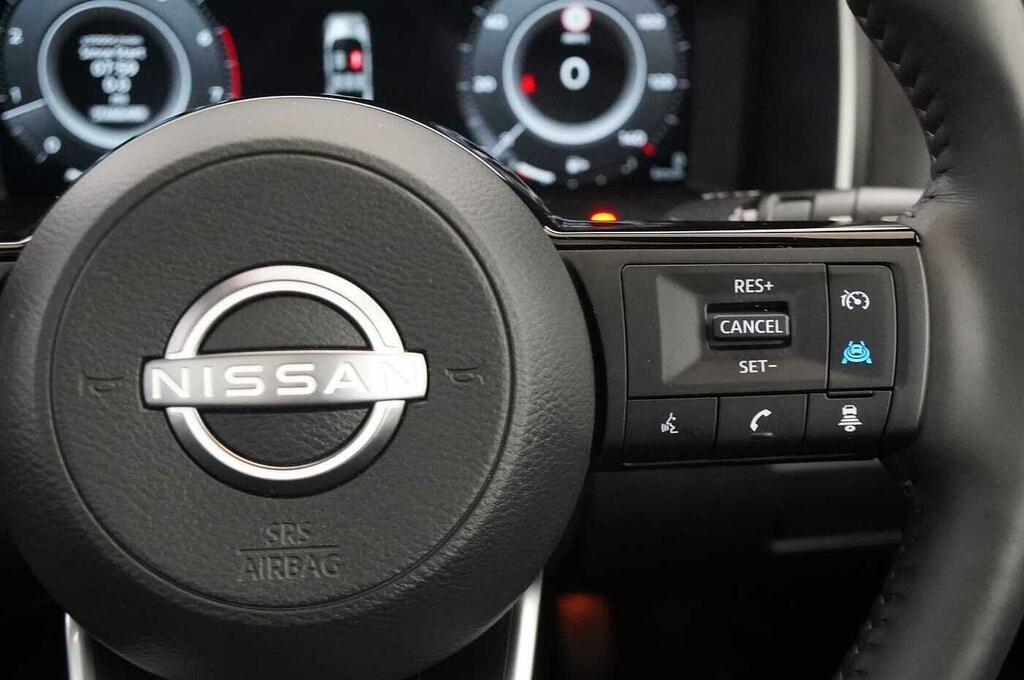 Nissan Qashqai E-power Tekna Plus White #34