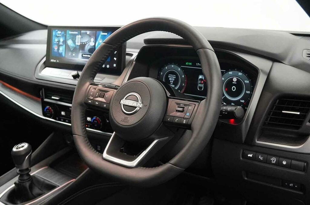 Nissan Qashqai E-power Tekna Plus White #22