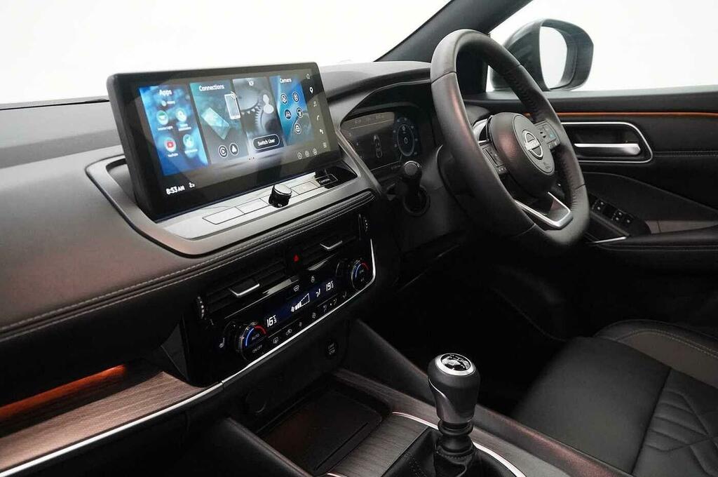 Nissan Qashqai E-power Tekna Plus White #24