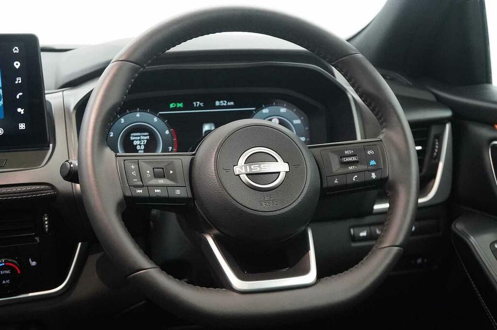 Nissan Qashqai E-power Tekna Plus White #31