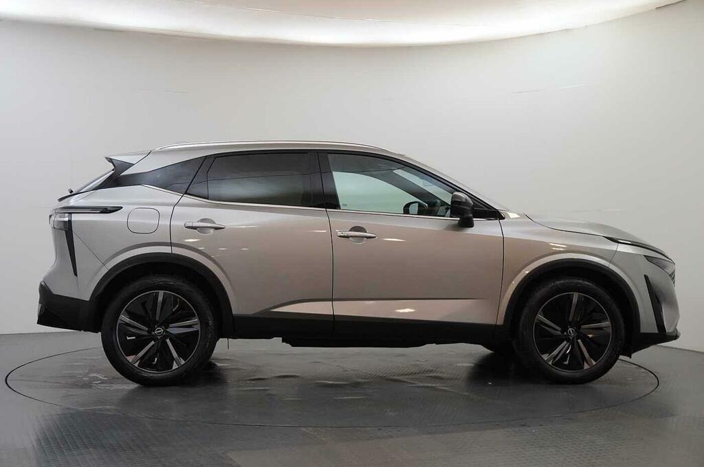 Nissan Qashqai 1.3 Dig-t Mh 140 Tekna With Panoramic Glass Roof A Silver #6