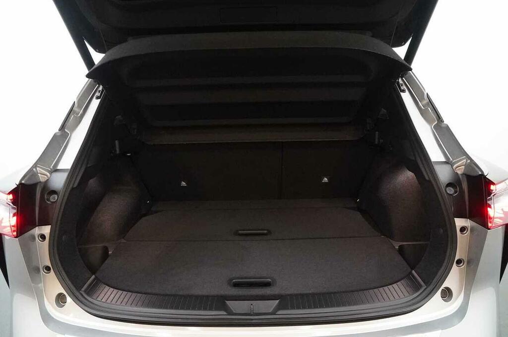 Nissan Qashqai E-power Tekna Plus White #12