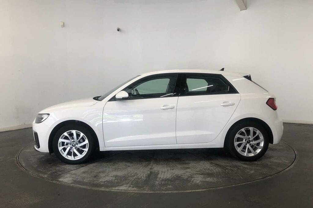 Audi A1 25 Tfsi Sport S Tronic 2024 Black #16