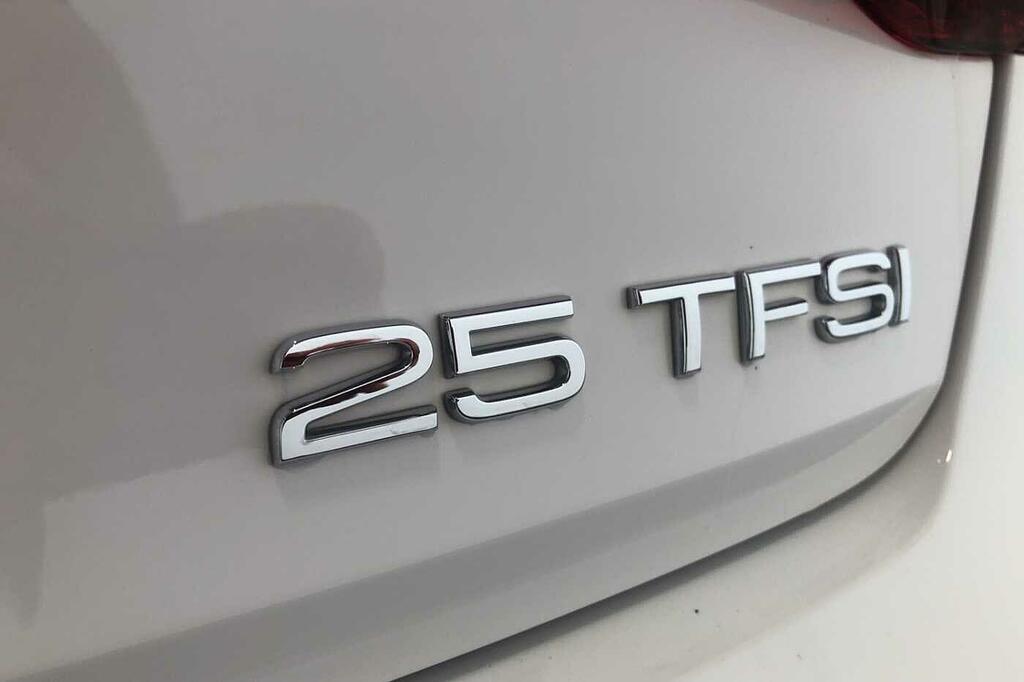 Audi A1 25 Tfsi Sport S Tronic 2024 Black #24