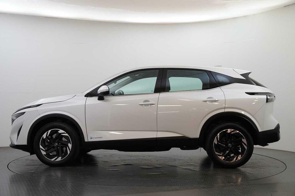 Nissan Qashqai 1.5 190 E-power Acenta Premium With Rear View White #5