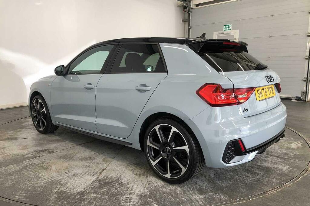 Audi A1 Sport 30 Tfsi 116 Ps S Tronic Blue #3